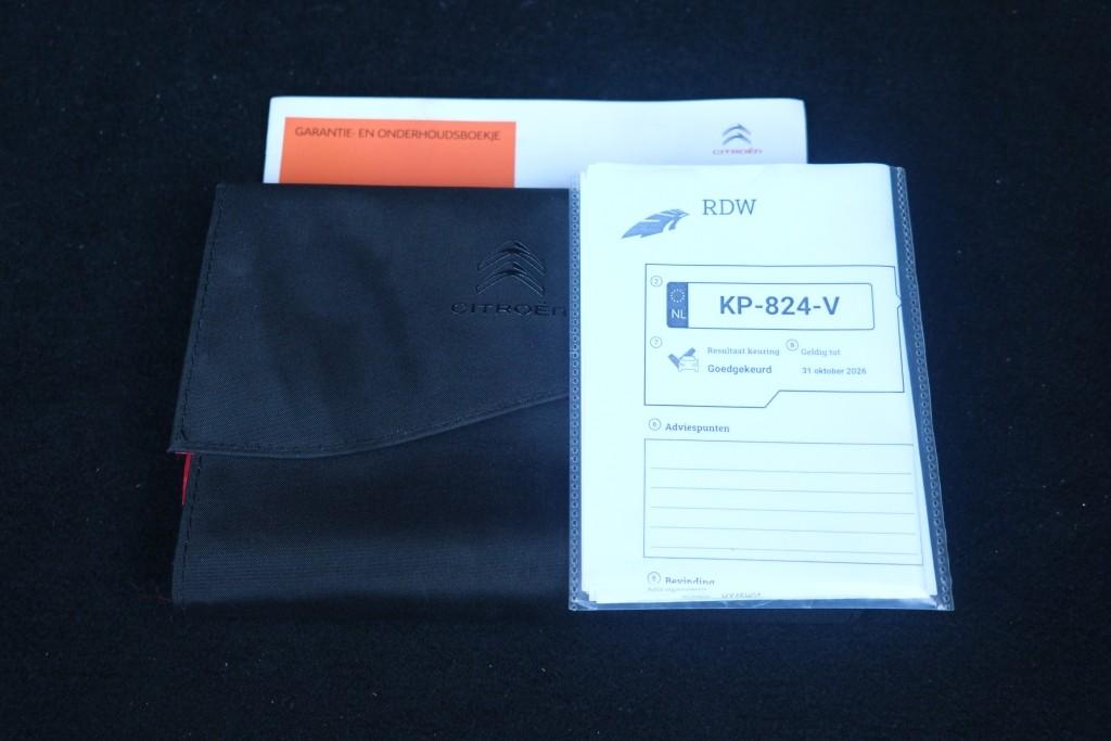 Citroën C3 1.2 PureTech 82pk Shine | Navi | App Connect | Climate | Cruise | Panoramadak | PDC afbeelding 32