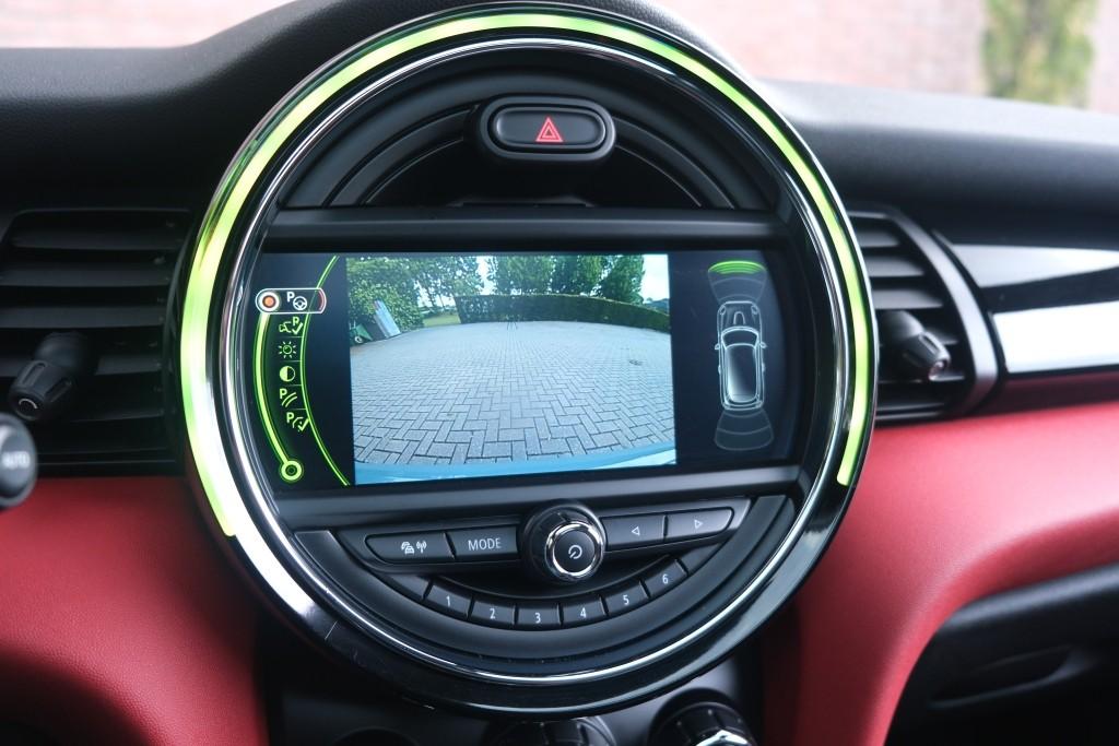 MINI Cooper S 192pk Chili Serious Business | JCW Pakket | Panoramadak | Keyless | Camera | Harman/kardon | Winter Pakket afbeelding 21