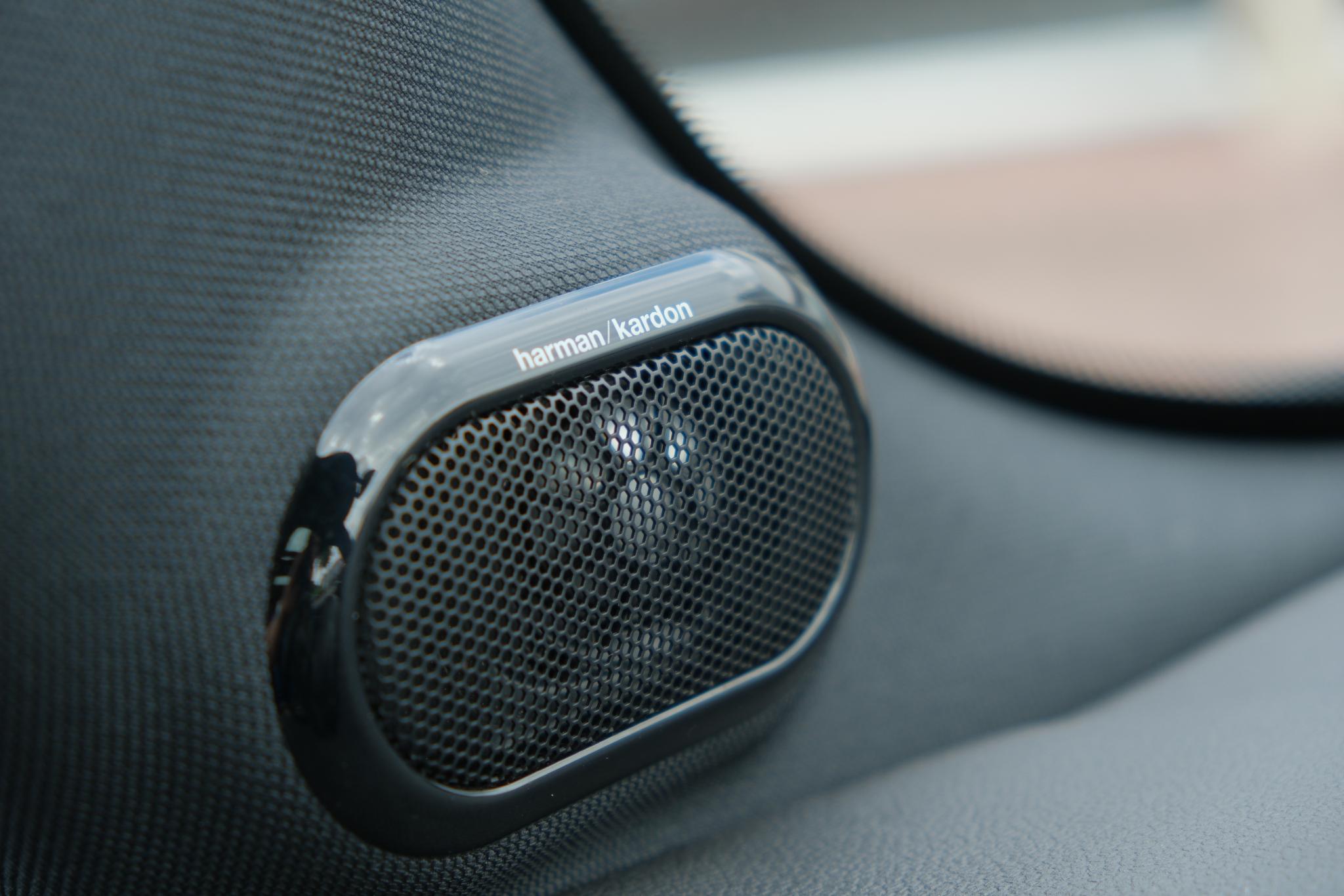 MINI Cooper S 192pk Chili Serious Business | JCW Pakket | Panoramadak | Keyless | Camera | Harman/kardon | Winter Pakket afbeelding 28