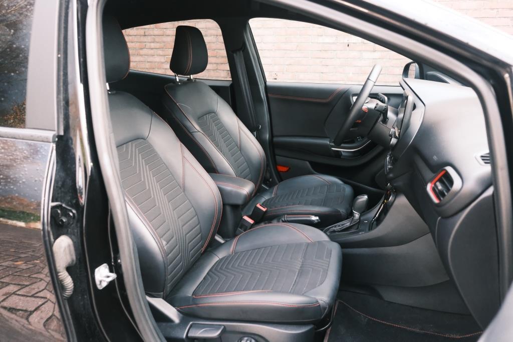 Ford Puma 1.0 EcoBoost Hybrid 155pk Aut. ST-Line X | Navi | App Connect | Adaptive Cruise | Keyless | B&O Audio | Camera | Winter Pakket | Elektrische klep afbeelding 6