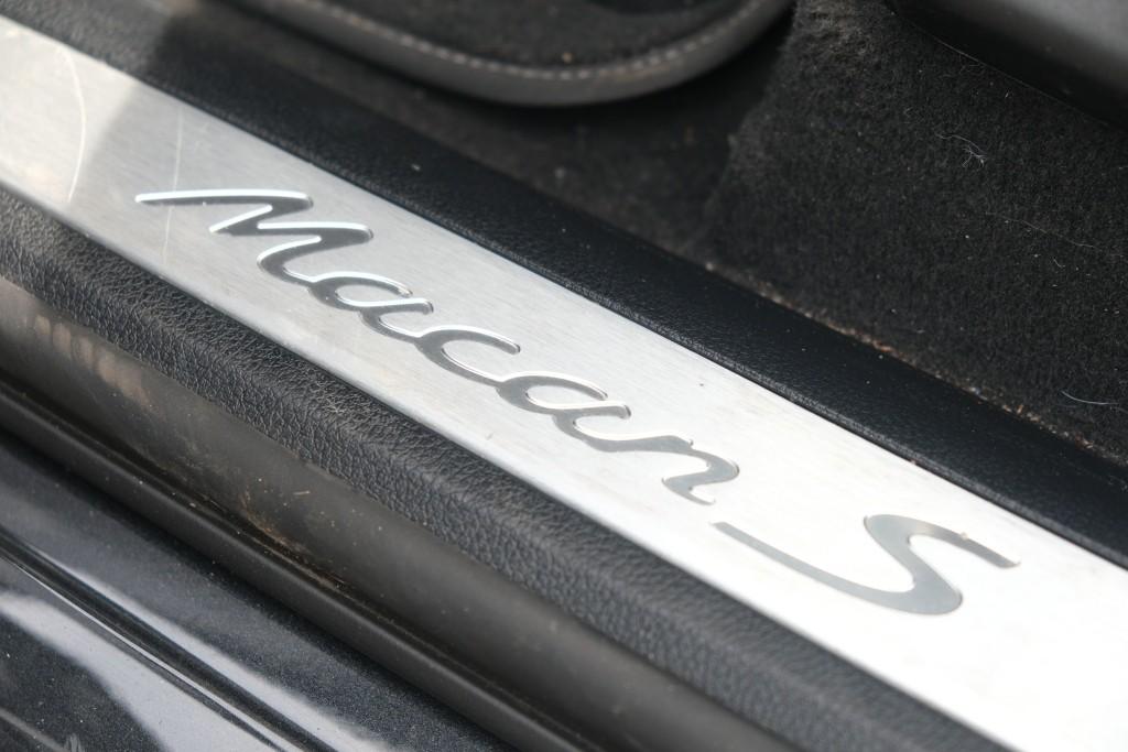 Porsche Macan 3.0 S 354pk PDK | Navi | App Connect | Panoramadak | Leder | Memory | Camera | Elektrische Achterklep | Sportuitlaat afbeelding 3