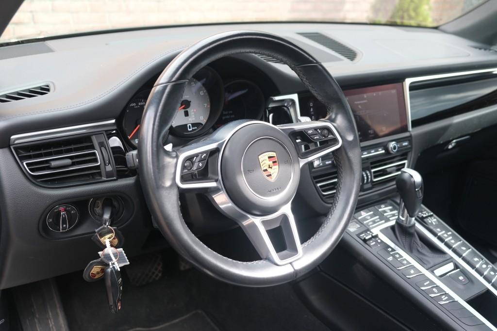 Porsche Macan 3.0 S 354pk PDK | Navi | App Connect | Panoramadak | Leder | Memory | Camera | Elektrische Achterklep | Sportuitlaat afbeelding 9