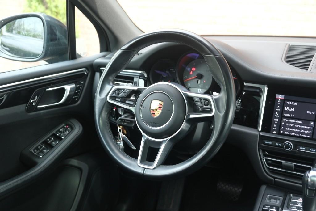 Porsche Macan 3.0 S 354pk PDK | Navi | App Connect | Panoramadak | Leder | Memory | Camera | Elektrische Achterklep | Sportuitlaat afbeelding 14