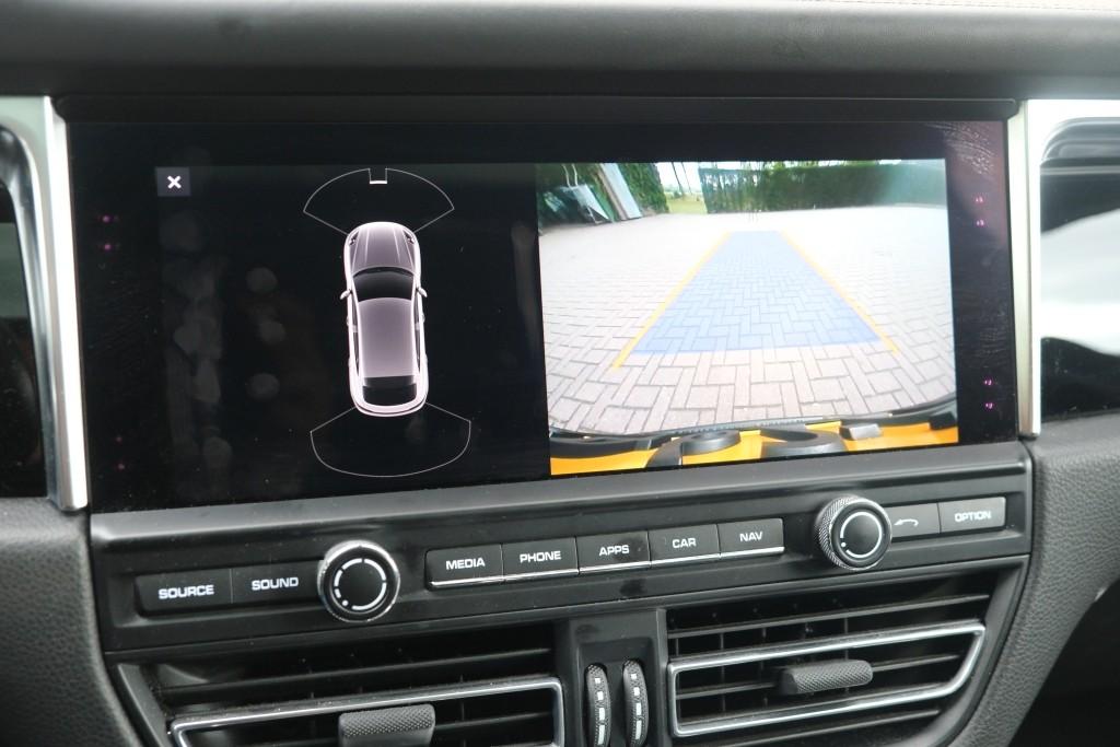 Porsche Macan 3.0 S 354pk PDK | Navi | App Connect | Panoramadak | Leder | Memory | Camera | Elektrische Achterklep | Sportuitlaat afbeelding 24