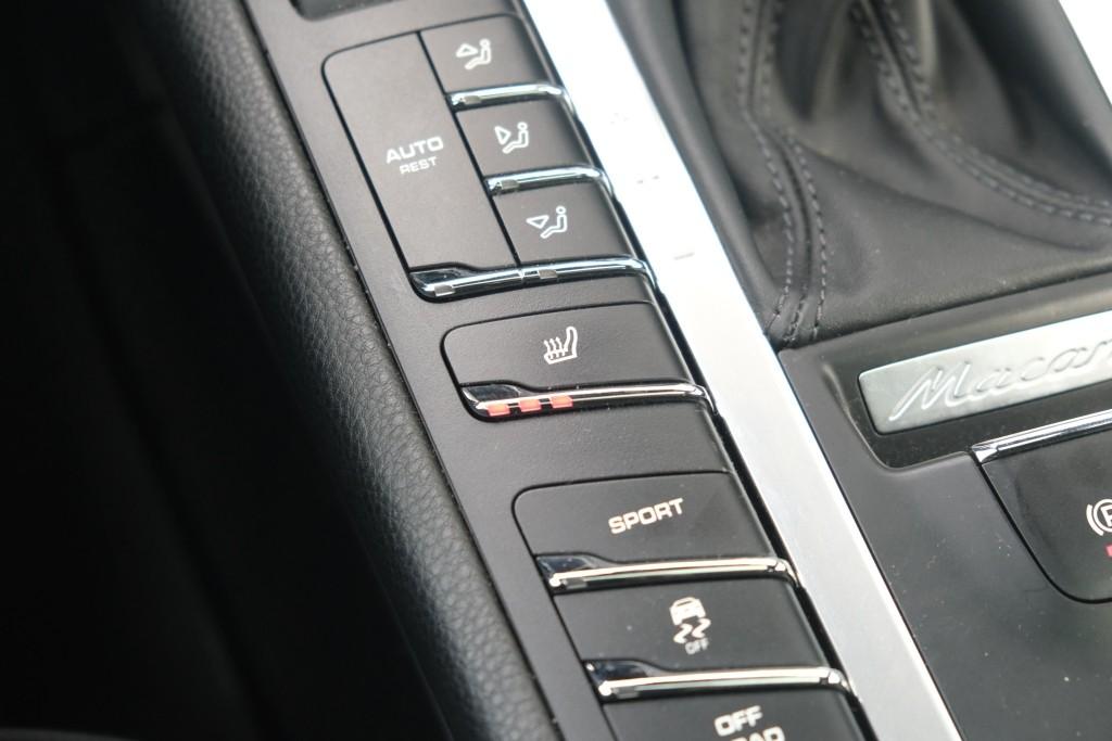 Porsche Macan 3.0 S 354pk PDK | Navi | App Connect | Panoramadak | Leder | Memory | Camera | Elektrische Achterklep | Sportuitlaat afbeelding 27