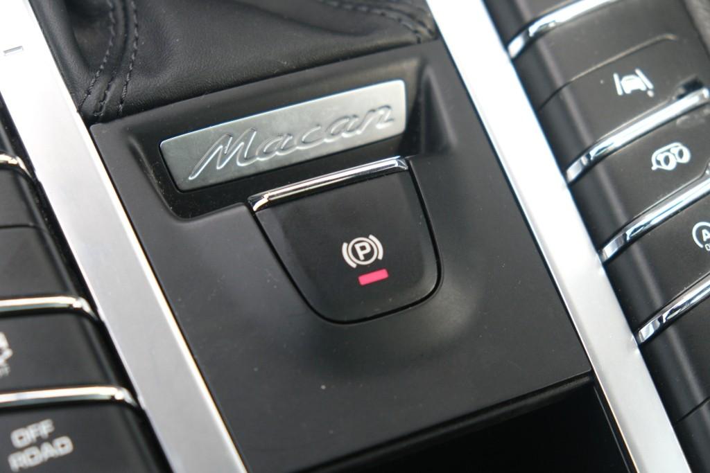 Porsche Macan 3.0 S 354pk PDK | Navi | App Connect | Panoramadak | Leder | Memory | Camera | Elektrische Achterklep | Sportuitlaat afbeelding 29