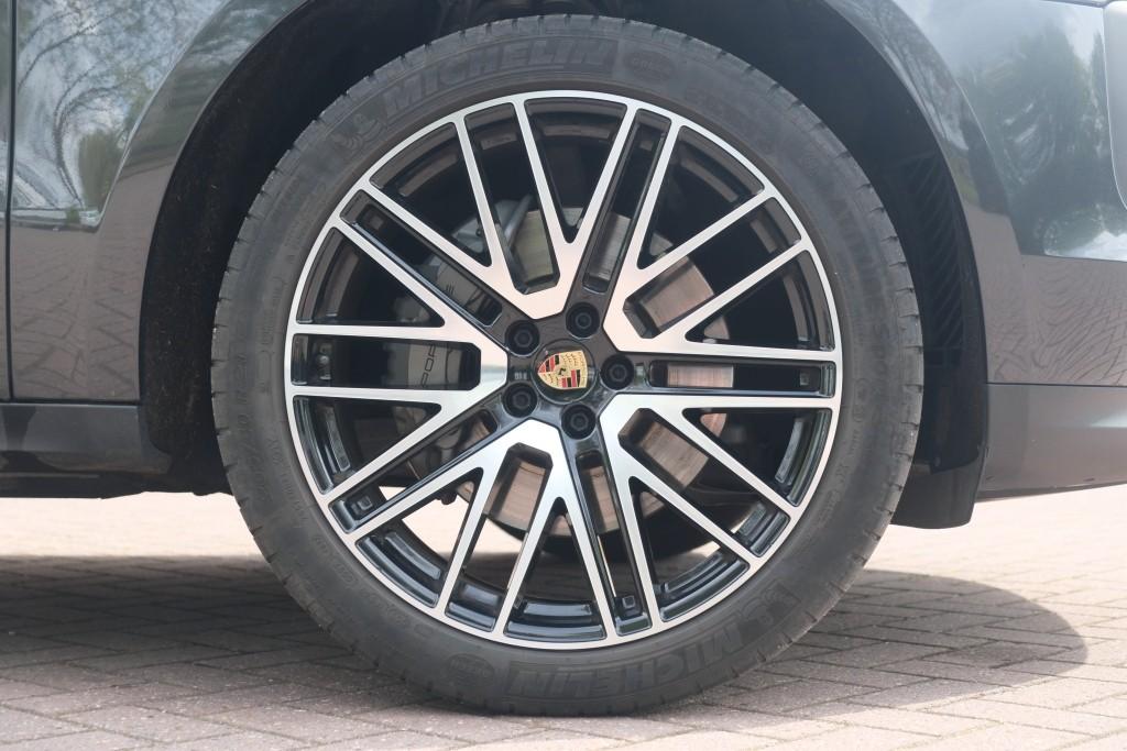 Porsche Macan 3.0 S 354pk PDK | Navi | App Connect | Panoramadak | Leder | Memory | Camera | Elektrische Achterklep | Sportuitlaat afbeelding 35