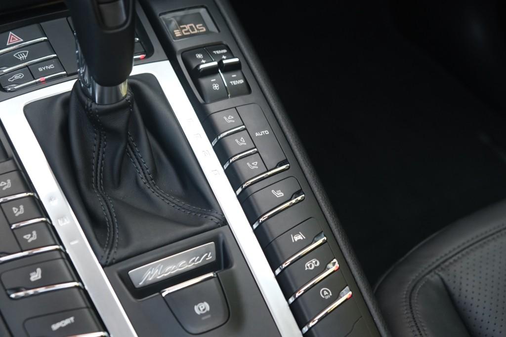 Porsche Macan 3.0 S 354pk PDK | Navi | App Connect | Panoramadak | Leder | Memory | Camera | Elektrische Achterklep | Sportuitlaat afbeelding 27