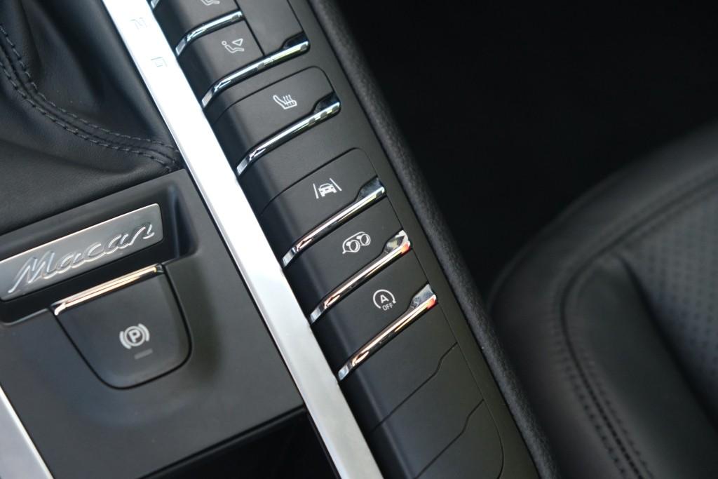 Porsche Macan 3.0 S 354pk PDK | Navi | App Connect | Panoramadak | Leder | Memory | Camera | Elektrische Achterklep | Sportuitlaat afbeelding 28