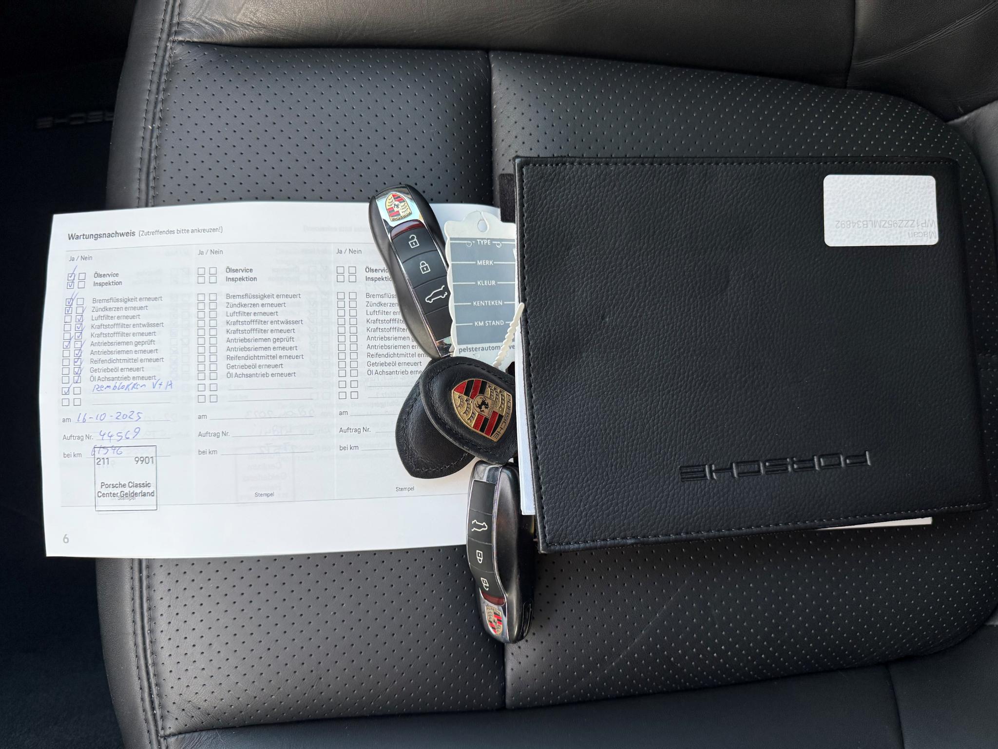 Porsche Macan 3.0 S 354pk PDK - Panoramadak - Sportuitlaatsysteem - 20” Macan Turbo velgen - Achteruitrijcamera - Dodehoekdetectie afbeelding 46
