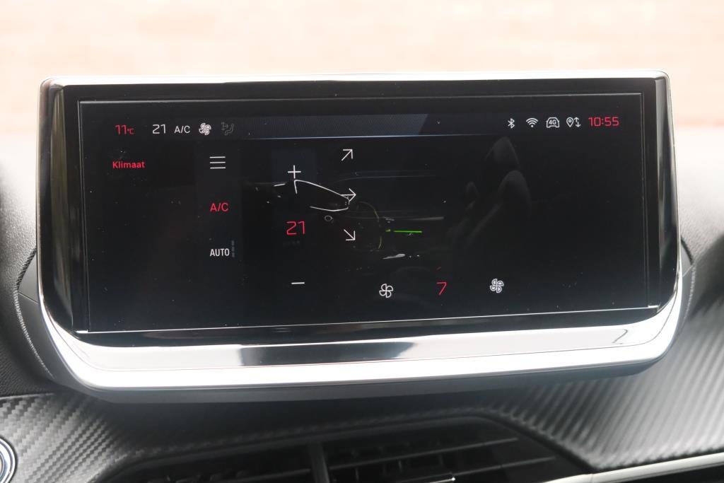 Peugeot 208 1.2 PureTech 100pk Allure | Navi | App Connect | Climate | Cruise | Camera | Dodehoek | PDC afbeelding 18