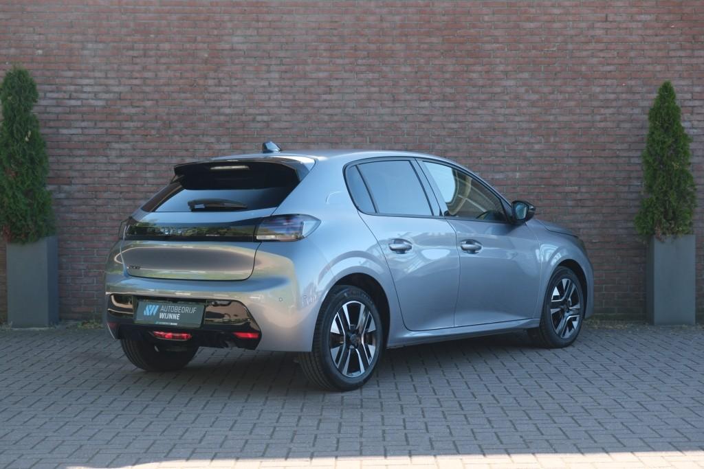 Peugeot 208 1.2 PureTech 100pk Allure | Navi | App Connect | Climate | Cruise | Camera | Dodehoek | PDC afbeelding 32
