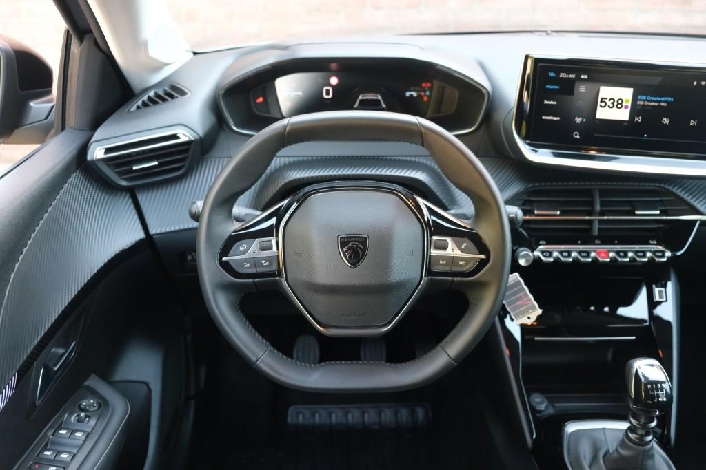 Peugeot 208 1.2 PureTech 100pk Allure | Navi | App Connect | Climate | Cruise | Camera | Dodehoek | PDC afbeelding 15