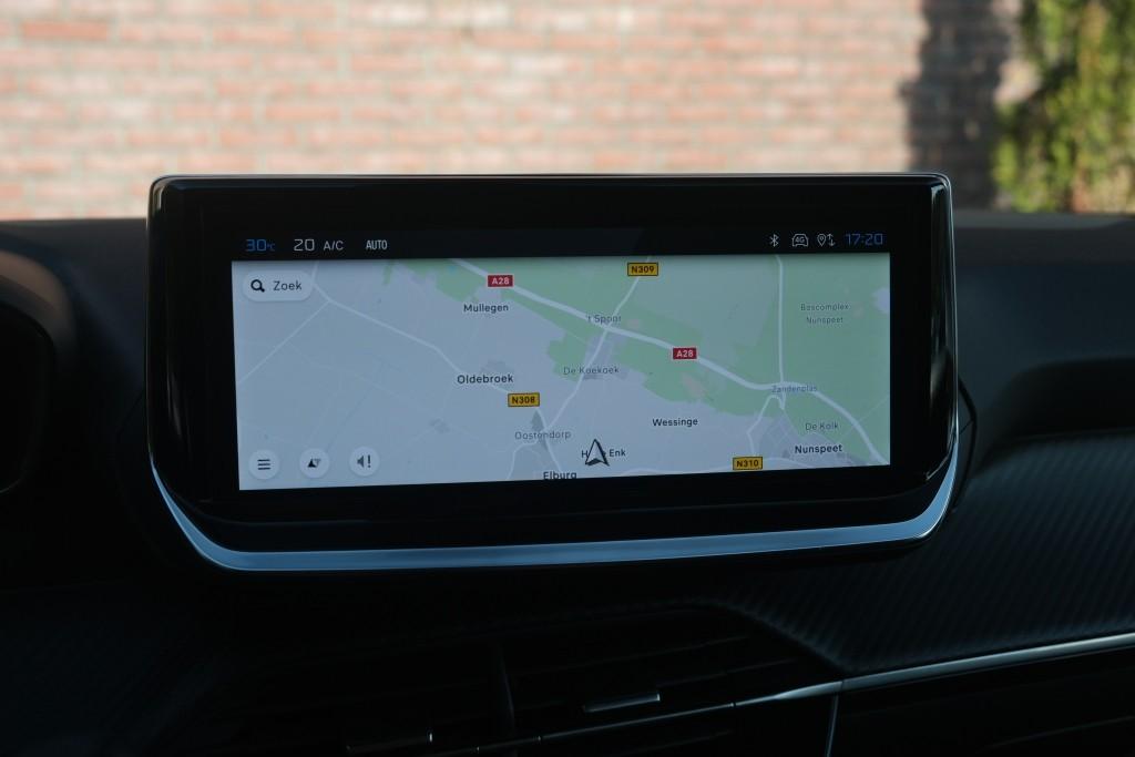 Peugeot 208 1.2 PureTech 100pk Allure | Navi | App Connect | Climate | Cruise | Camera | Dodehoek | PDC afbeelding 15