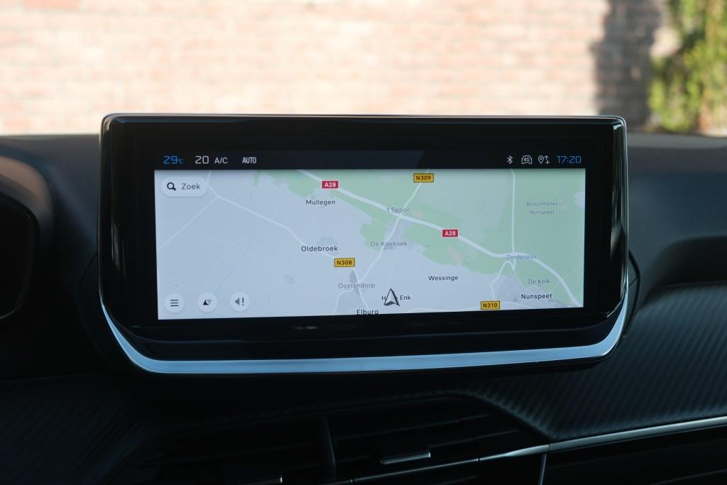 Peugeot 208 1.2 PureTech 100pk Allure | Navi | App Connect | Climate | Cruise | Camera | Dodehoek | PDC afbeelding 16