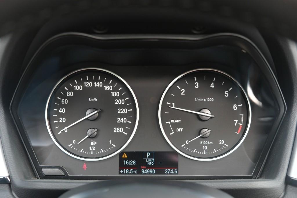 BMW X1 sDrive20i 192pk Aut. Essential | Navi | Climate | Panoramadak | Camera | Elektrische Achterklep | PDC afbeelding 11