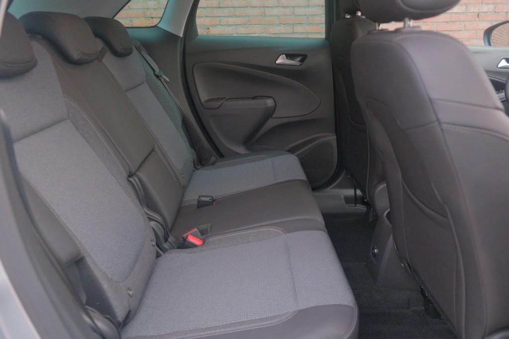 Opel Crossland 1.2 Turbo 110pk Elegance | Navi | App Connect | Climate | Cruise | Camera | PDC afbeelding 3