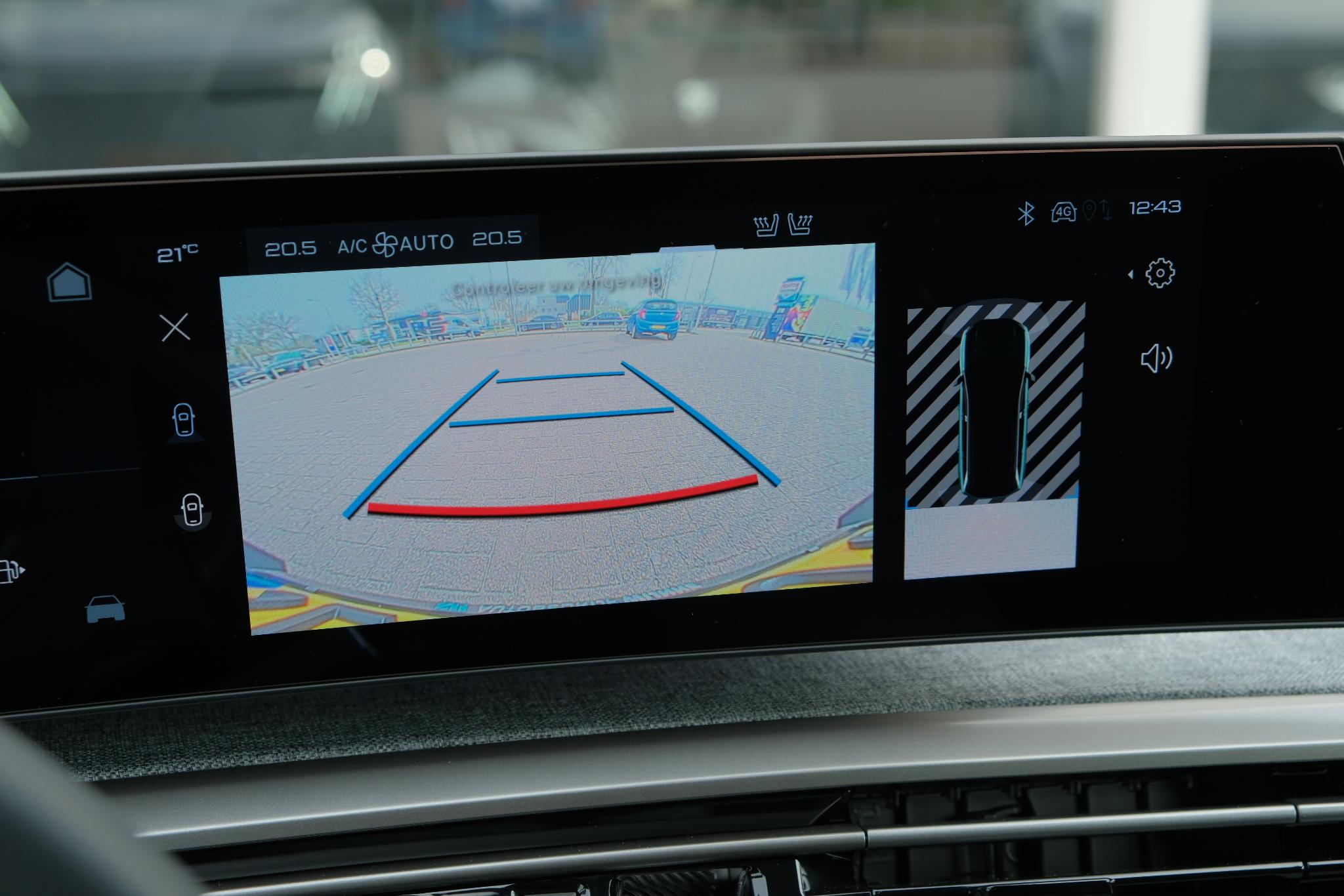 Peugeot 5008 1.2 Hybrid 145pk e-DCS6 GT 7 Persoons | Navi | App Connect | Adaptive Cruise | Panoramadak | Camera | Keyless | Stoelverwarming | Elektrische Achterklep | PDC afbeelding 27