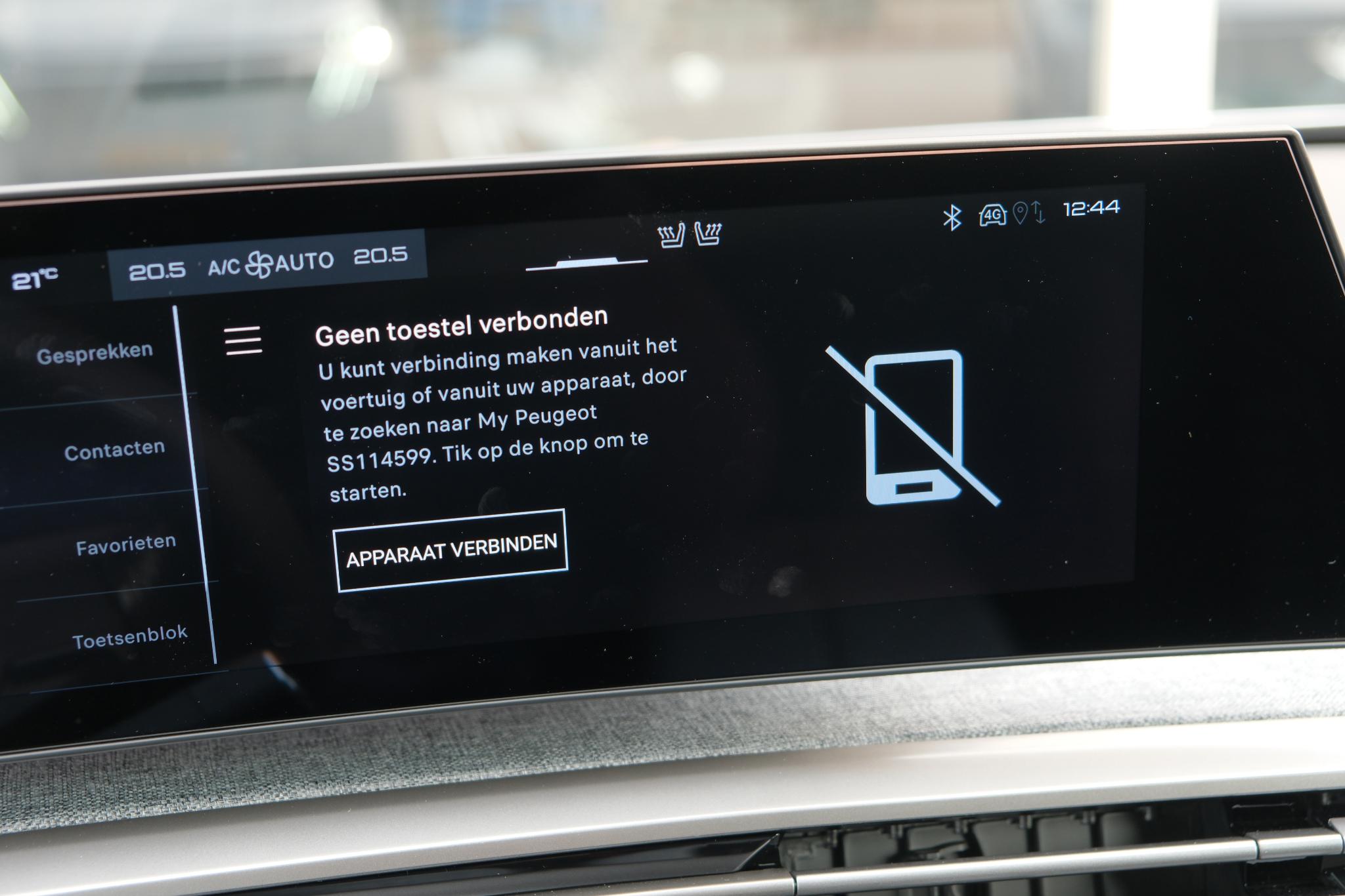 Peugeot 5008 1.2 Hybrid 145pk e-DCS6 GT 7 Persoons | Navi | App Connect | Adaptive Cruise | Panoramadak | Camera | Keyless | Stoelverwarming | Elektrische Achterklep | PDC afbeelding 28