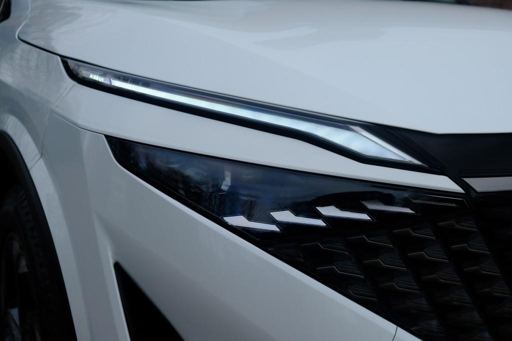 Nissan QASHQAI 1.3 MHEV 158pk Xtronic N-Connecta | Navi | App Connect | Adaptive Cruise | Keyless | 360° Camera | Panoramadak | Elektrische Achterklep | Cold Pack afbeelding 2