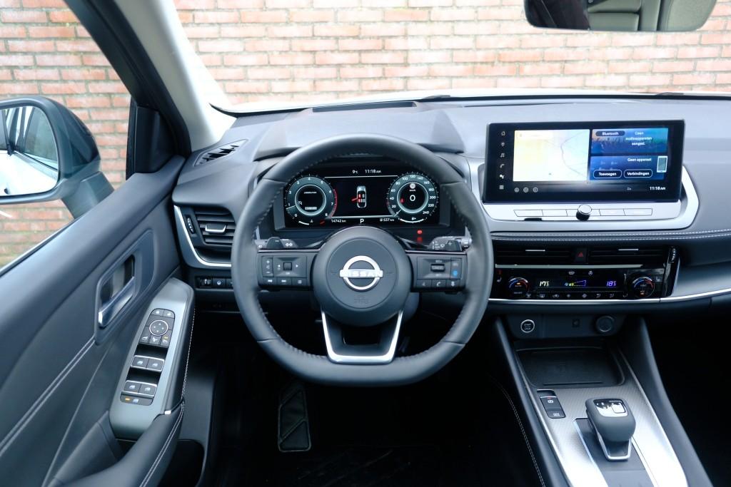 Nissan QASHQAI 1.3 MHEV 158pk Xtronic N-Connecta | Navi | App Connect | Adaptive Cruise | Keyless | 360° Camera | Panoramadak | Elektrische Achterklep | Cold Pack afbeelding 15