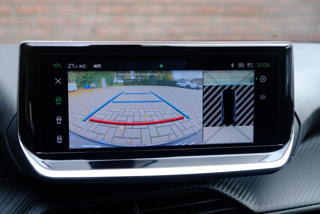 Peugeot 208 1.2 PureTech 100pk Allure | Navi | App Connect | Climate | Cruise | Camera | Dodehoek | PDC afbeelding 16