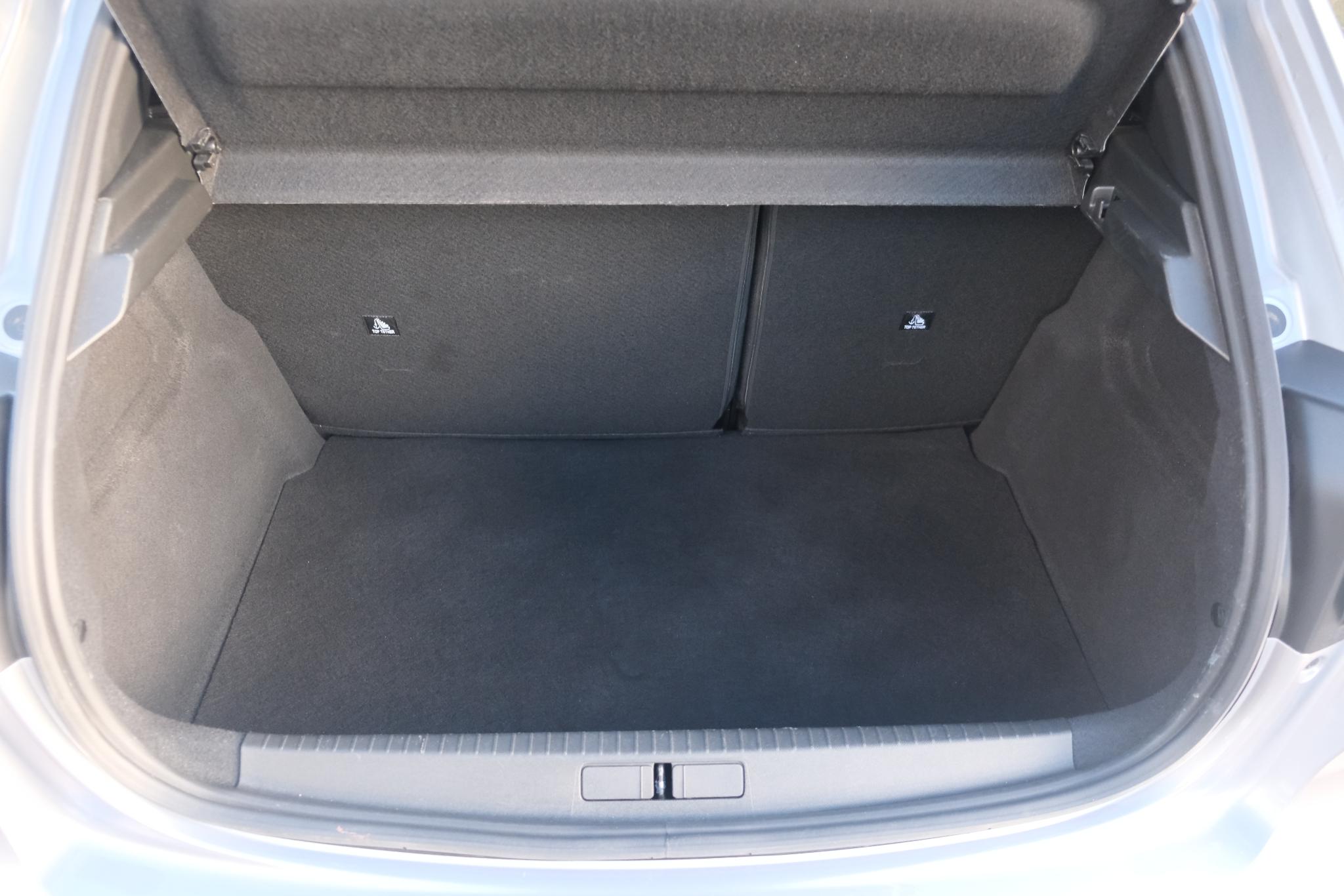 Peugeot 208 1.2 PureTech 100pk Allure | Navi | App Connect | Climate | Cruise | Camera | Dodehoek | PDC afbeelding 26
