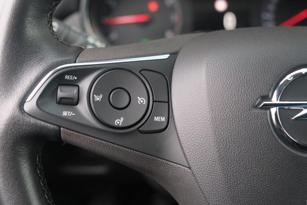 Opel Crossland 1.2 Turbo 110pk Ultimate | Navi | App Connect | Climate | Camera | Keyless | Blind Spot | PDC afbeelding 8