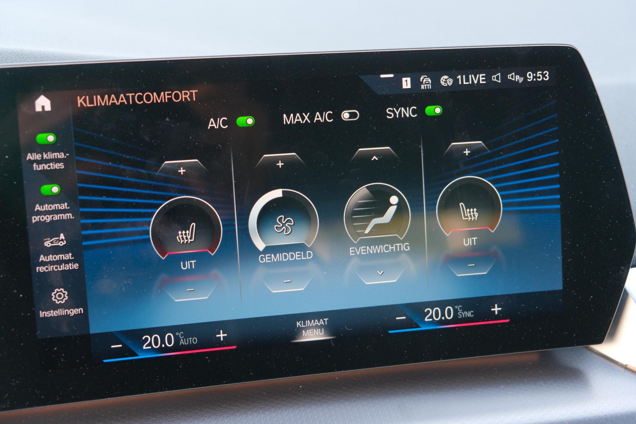 BMW 2 Serie Active Tourer 225e xDrive 245pk M Sport | Navi | App Connect | Climate | Camera | Stoelverwarming | Elektrische Achterklep | Alcantara afbeelding 21