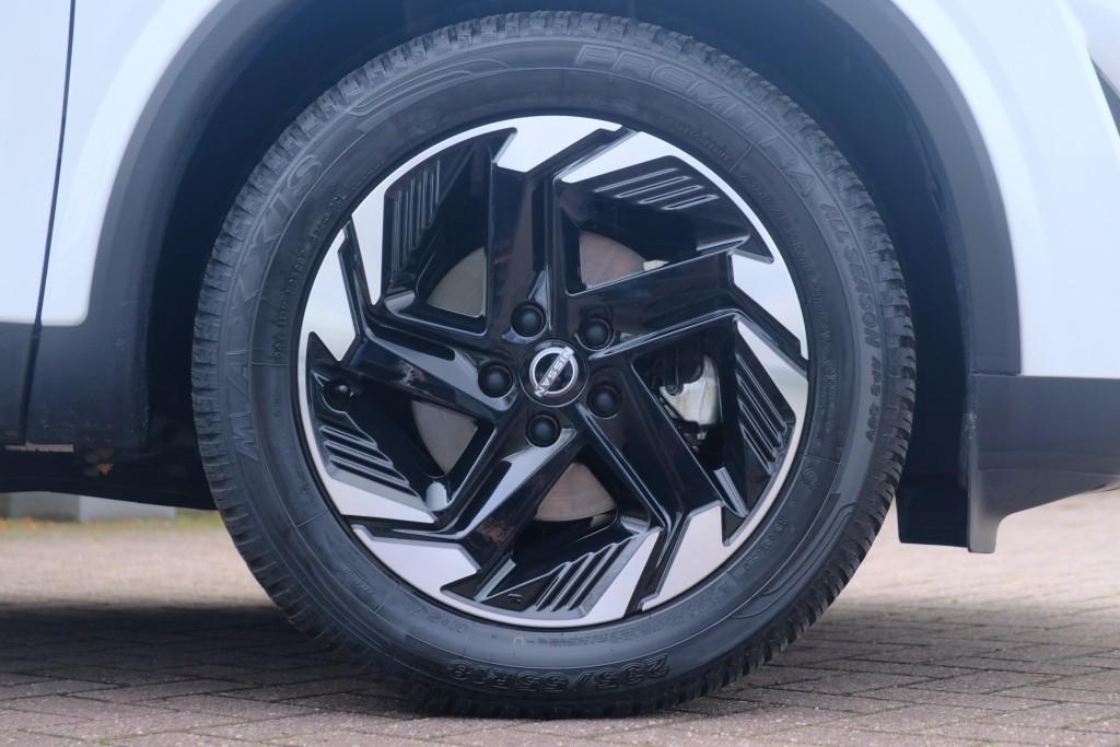 Nissan QASHQAI 1.3 MHEV 158pk Xtronic N-Connecta | Navi | App Connect | Adaptive Cruise | Keyless | 360° Camera | Panoramadak | Elektrische Achterklep | Cold Pack afbeelding 29