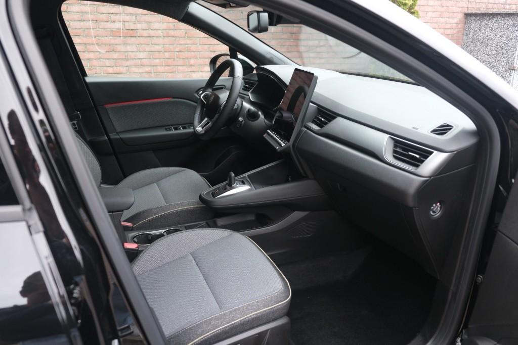 Renault Captur 1.8 E-Tech full hybrid 160pk techno | Navi | App Connect | Climate | Adaptive Cruise | Keyless | Camera | Winter Pakket afbeelding 4