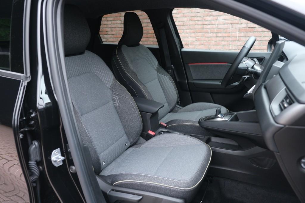 Renault Captur 1.8 E-Tech full hybrid 160pk techno | Navi | App Connect | Climate | Adaptive Cruise | Keyless | Camera | Winter Pakket afbeelding 6