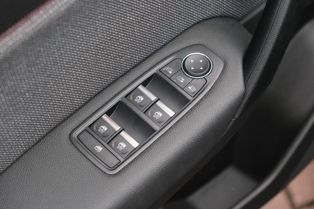 Renault Captur 1.8 E-Tech full hybrid 160pk techno | Navi | App Connect | Climate | Adaptive Cruise | Keyless | Camera | Winter Pakket afbeelding 26