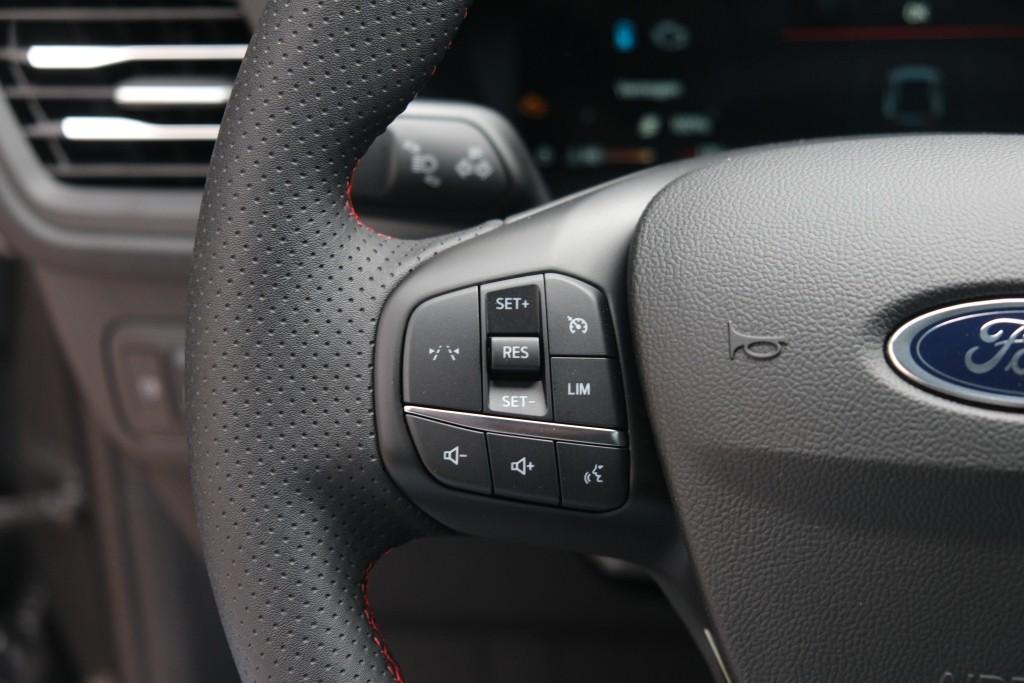 Ford Kuga 2.5 PHEV 243pk Aut. ST-Line | Navi | App Connect | Climate | Camera | Keyless | Dodehoek | Winter Pakket afbeelding 10