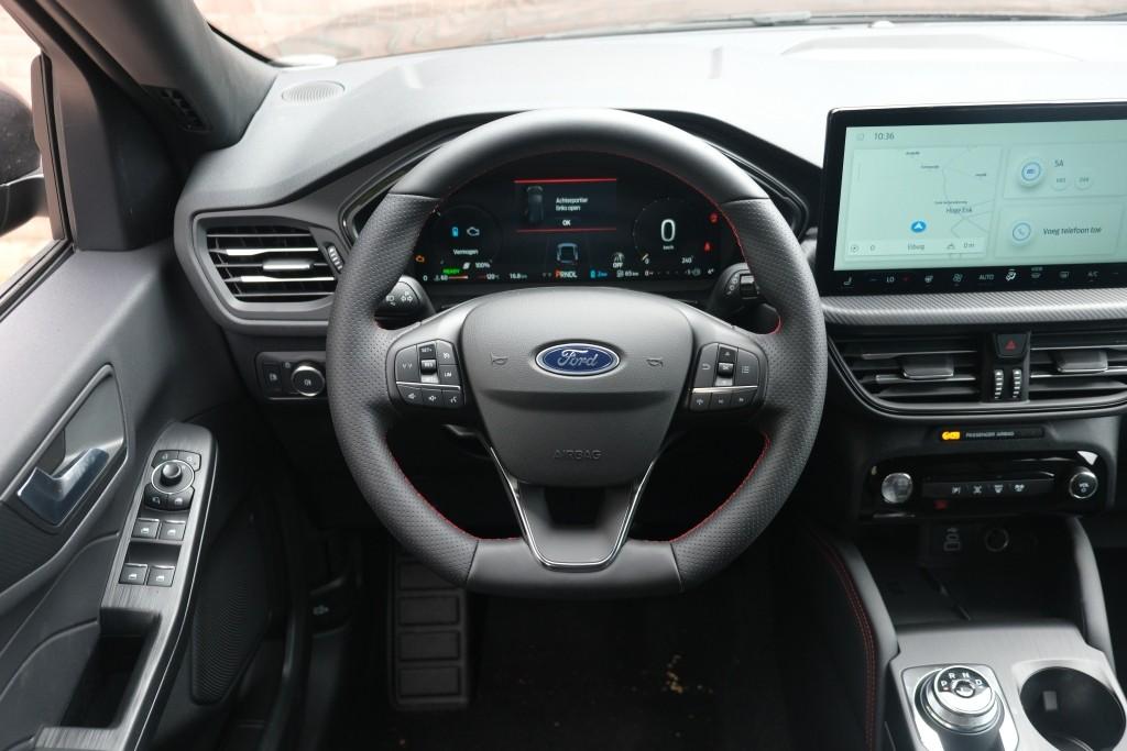 Ford Kuga 2.5 PHEV 243pk Aut. ST-Line | Navi | App Connect | Climate | Camera | Keyless | Dodehoek | Winter Pakket afbeelding 15