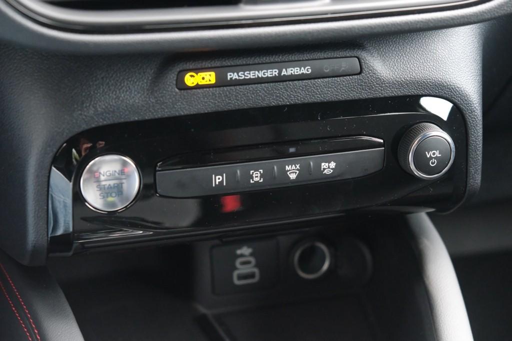 Ford Kuga 2.5 PHEV 243pk Aut. ST-Line | Navi | App Connect | Climate | Camera | Keyless | Dodehoek | Winter Pakket afbeelding 21