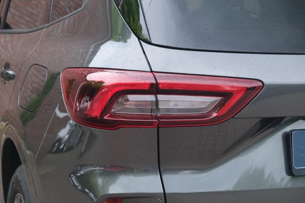 Ford Kuga 2.5 PHEV 243pk Aut. ST-Line | Navi | App Connect | Climate | Camera | Keyless | Dodehoek | Winter Pakket afbeelding 30