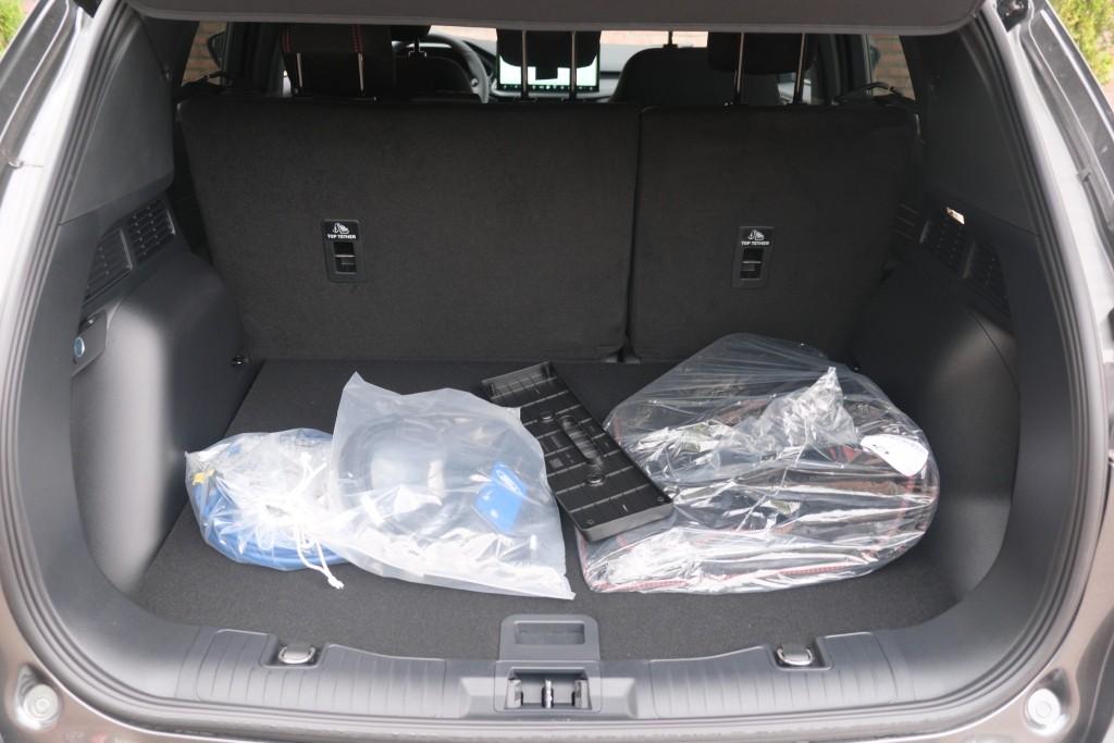 Ford Kuga 2.5 PHEV 243pk Aut. ST-Line | Navi | App Connect | Climate | Camera | Keyless | Dodehoek | Winter Pakket afbeelding 32