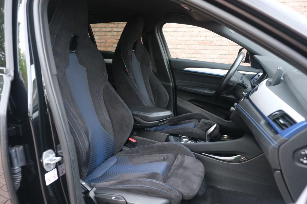 BMW X2 sDrive20i 192pk Aut. High Executive M Sport | Navi | App Connect | Climate | Camera | Alcantara | Elektrische Achterklep | Winter Pakket afbeelding 6