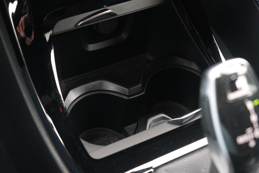 BMW X2 sDrive20i 192pk Aut. High Executive M Sport | Navi | App Connect | Climate | Camera | Alcantara | Elektrische Achterklep | Winter Pakket afbeelding 23