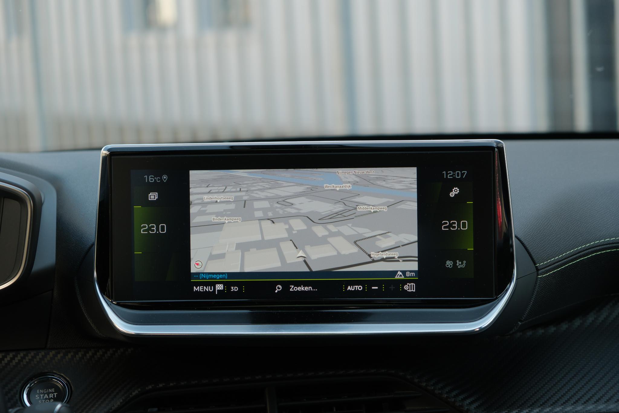 Peugeot 2008 1.2 PureTech GT-Line | Navi | Panoramadak | Camera | Cruise | 18" velgen afbeelding 11