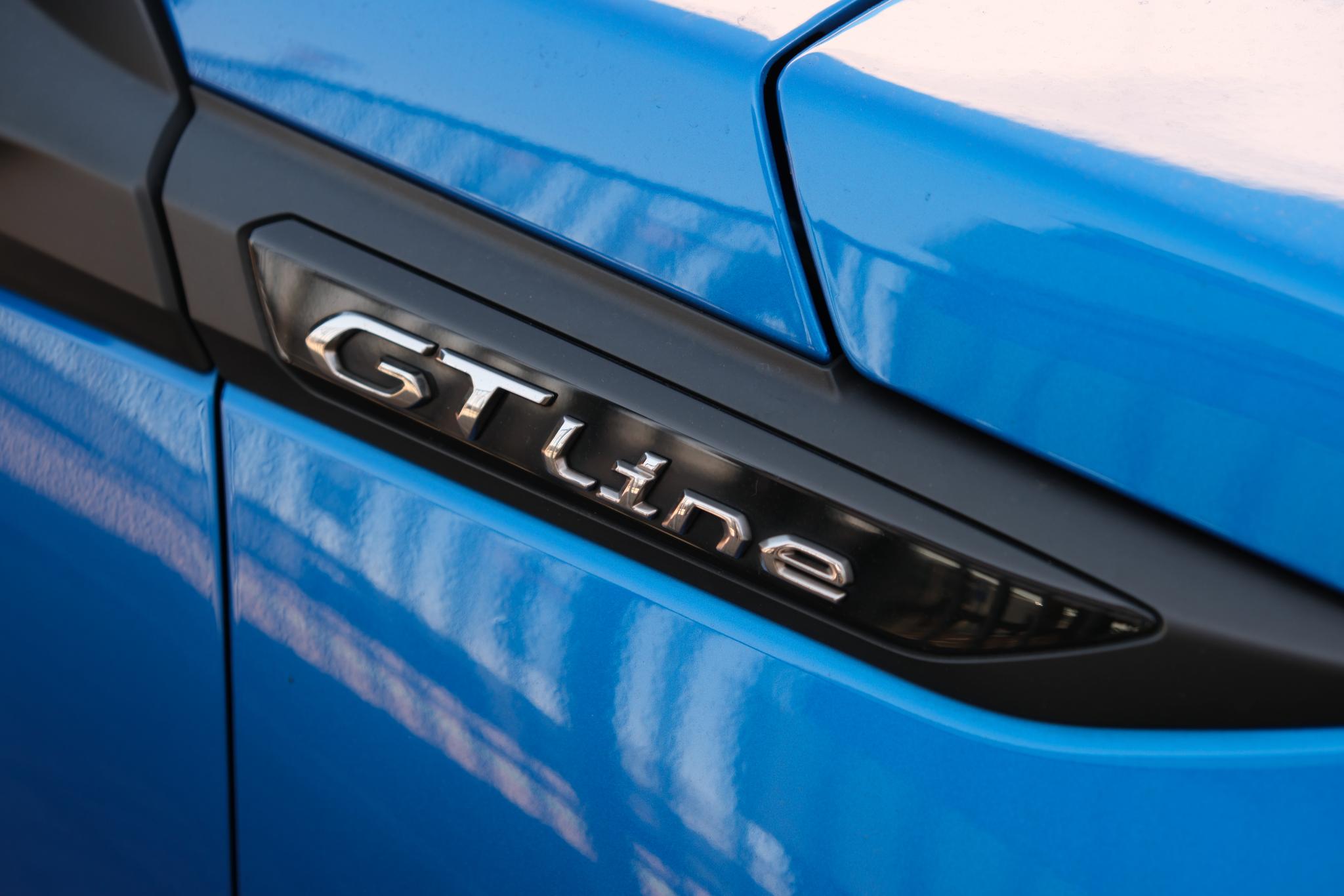 Peugeot 2008 1.2 PureTech GT-Line | Navi | Panoramadak | Camera | Cruise | 18" velgen afbeelding 23