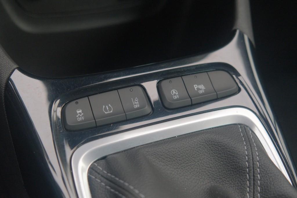 Opel Crossland 1.2 Turbo 110pk Elegance | Navi | App Connect | Climate | Cruise | Camera | PDC afbeelding 21