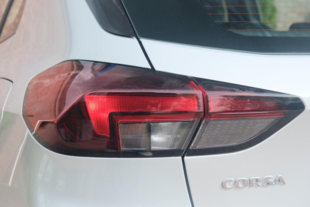 Opel Corsa 1.2 75pk Edition | Navi | App Connect | Airco | Cruise | Full LED | PDC | 16" velgen afbeelding 25