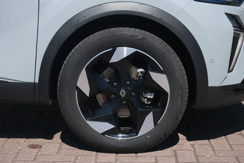 Renault Captur 1.8 E-Tech full hybrid 160pk techno | Navi | App Connect | Climate | Adaptive Cruise | Keyless | Camera | Winter Pakket afbeelding 26