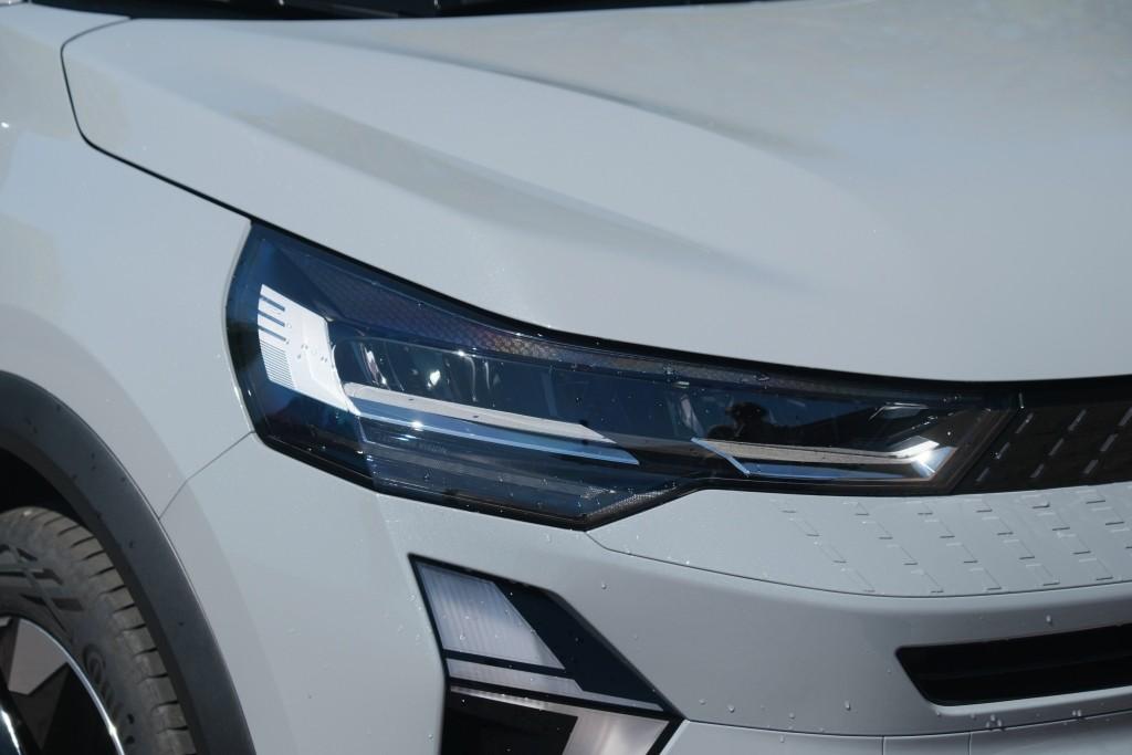 Renault Captur 1.8 E-Tech full hybrid 160pk techno | Navi | App Connect | Climate | Adaptive Cruise | Keyless | Camera | Winter Pakket afbeelding 2