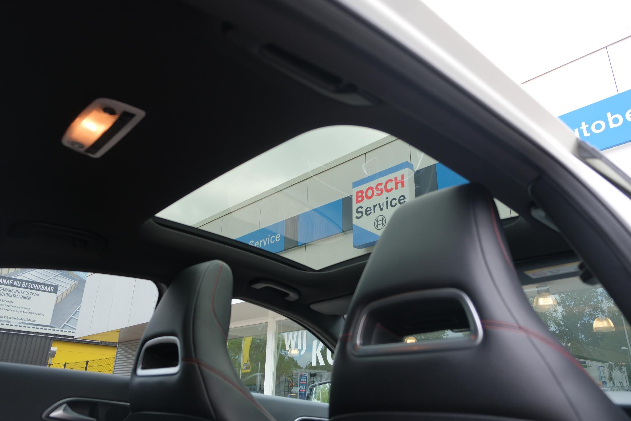Mercedes-Benz A-Klasse 200 d 136pk Aut. Ambition | AMG-styling | Navi | Climate | Cruise | Panoramadak | Camera | PDC afbeelding 11