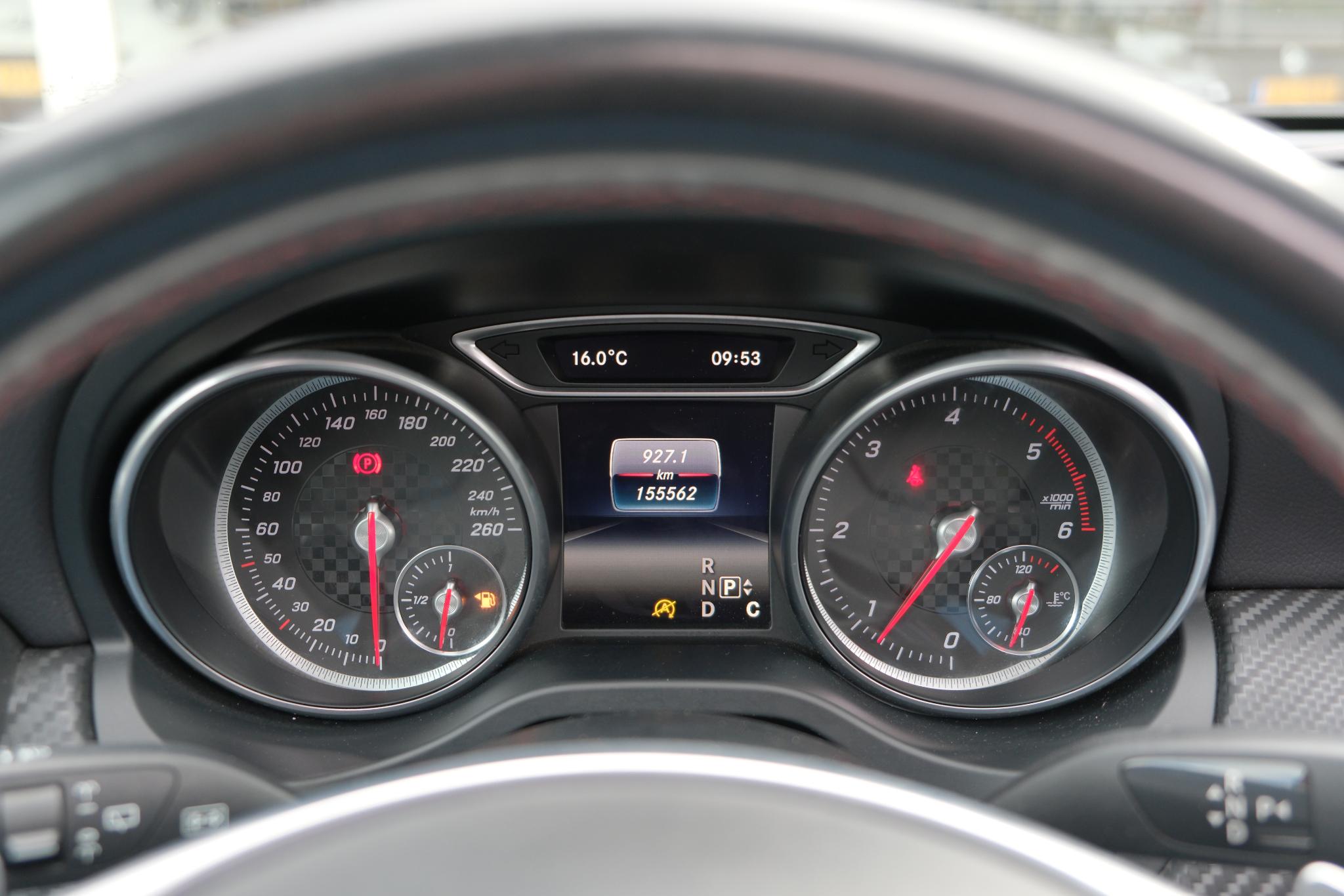 Mercedes-Benz A-Klasse 200 d 136pk Aut. Ambition | AMG-styling | Navi | Climate | Cruise | Panoramadak | Camera | PDC afbeelding 25