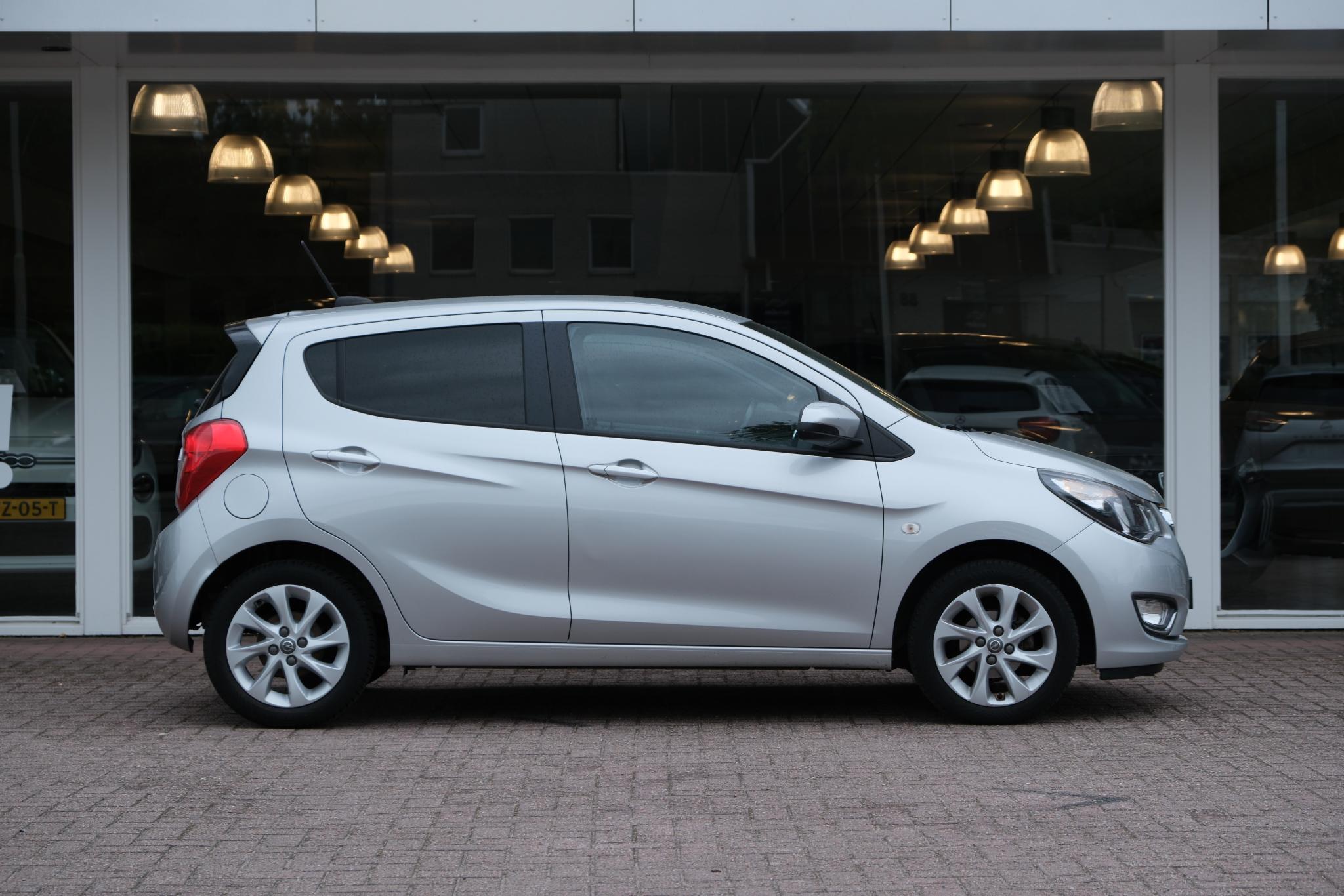 Opel KARL 1.0 ecoFLEX 75pk Cosmo | Climate  | Cruise | LM-velgen | Stoel+Stuurverwarming afbeelding 4