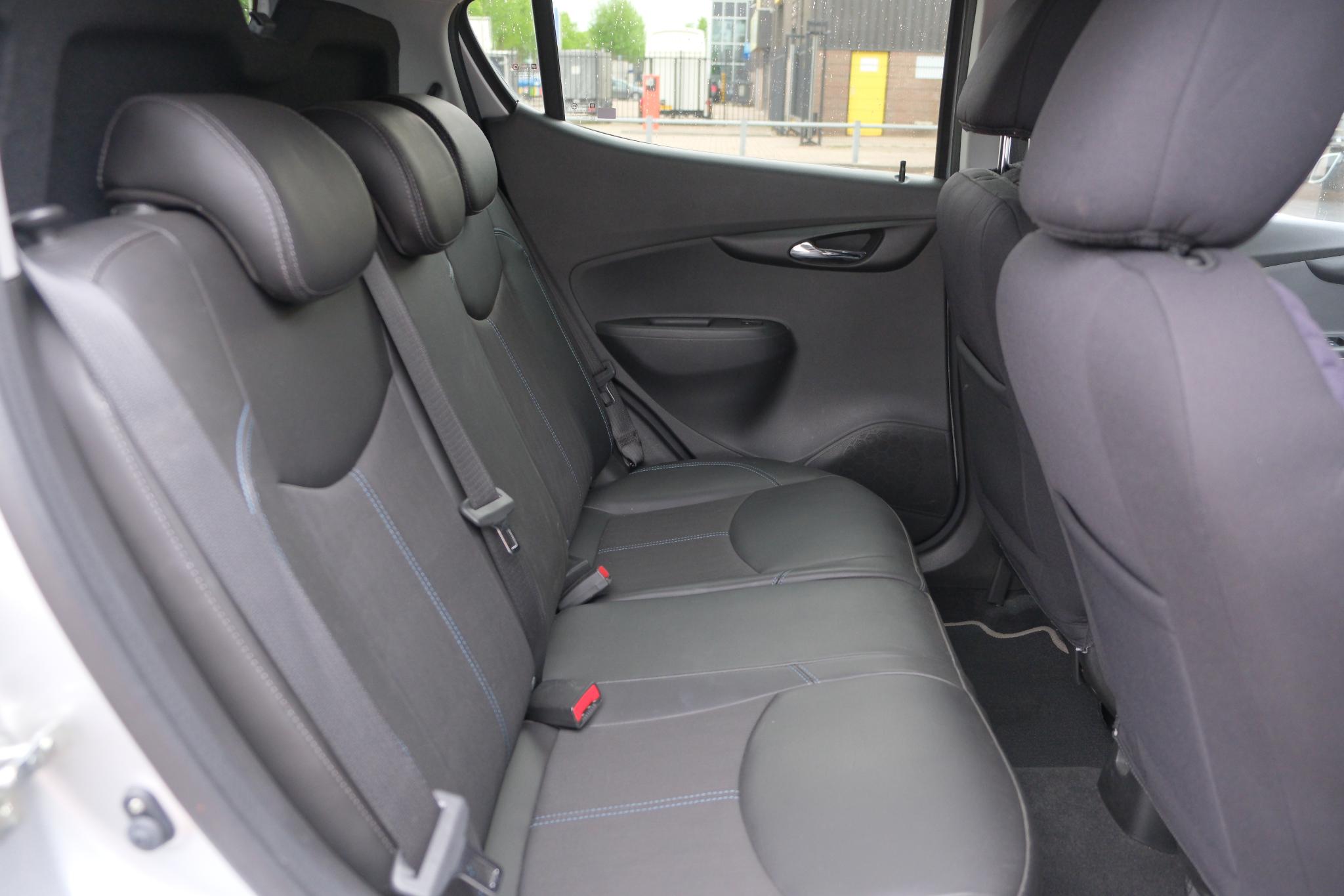 Opel KARL 1.0 ecoFLEX 75pk Cosmo | Climate  | Cruise | LM-velgen | Stoel+Stuurverwarming afbeelding 10